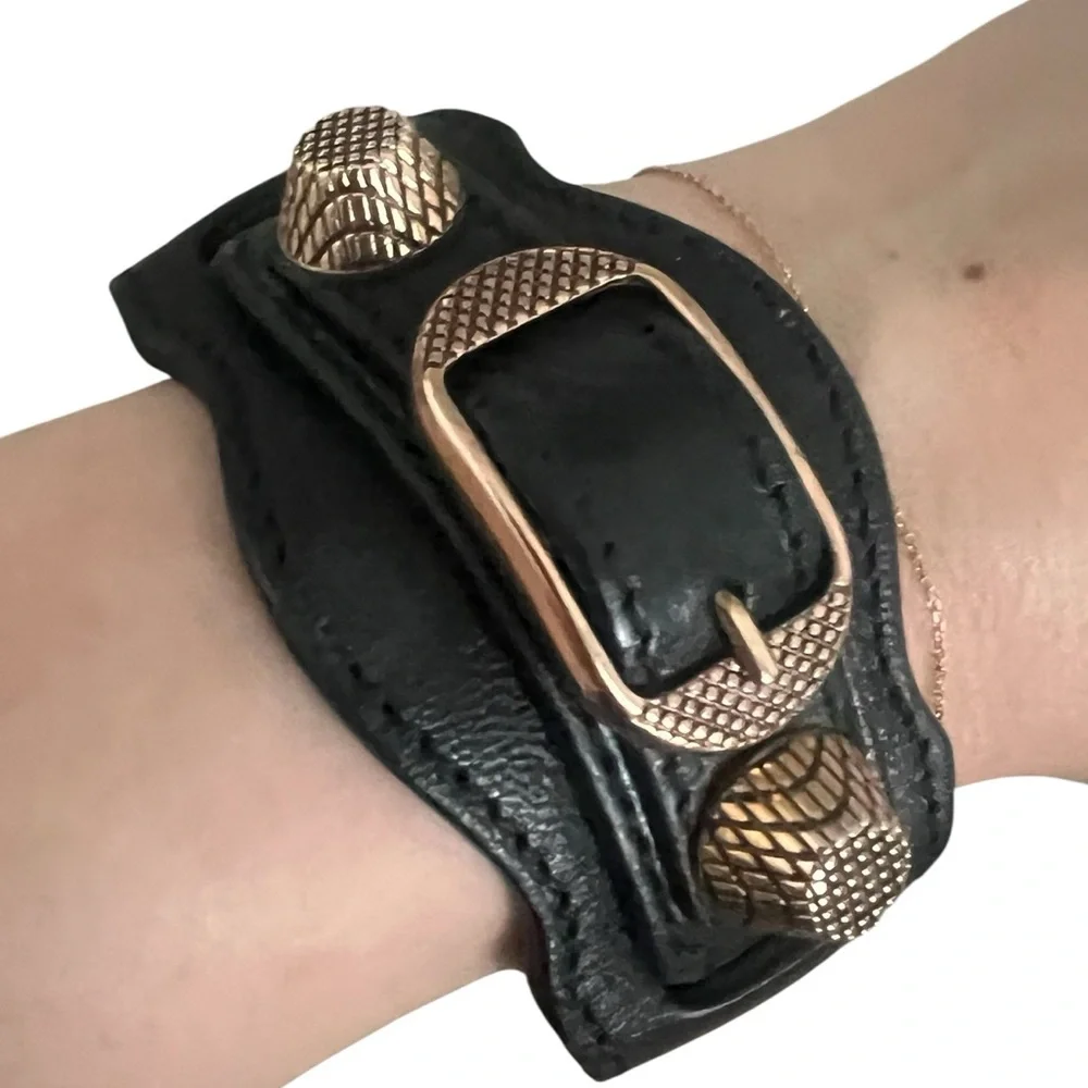 Balenciaga Arena Giant Black Leather Rose Gold Bracelet Small $230 - Picture 2 of 9